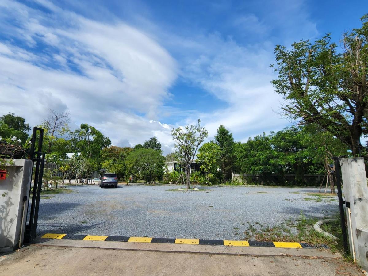 Utapao Sattahip Rayong Resort Ban Nong Sa Екстер'єр фото